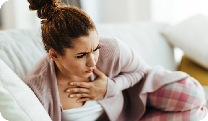 Frau mit Atemwegsinfektion Frau mit Atemwegsinfektion